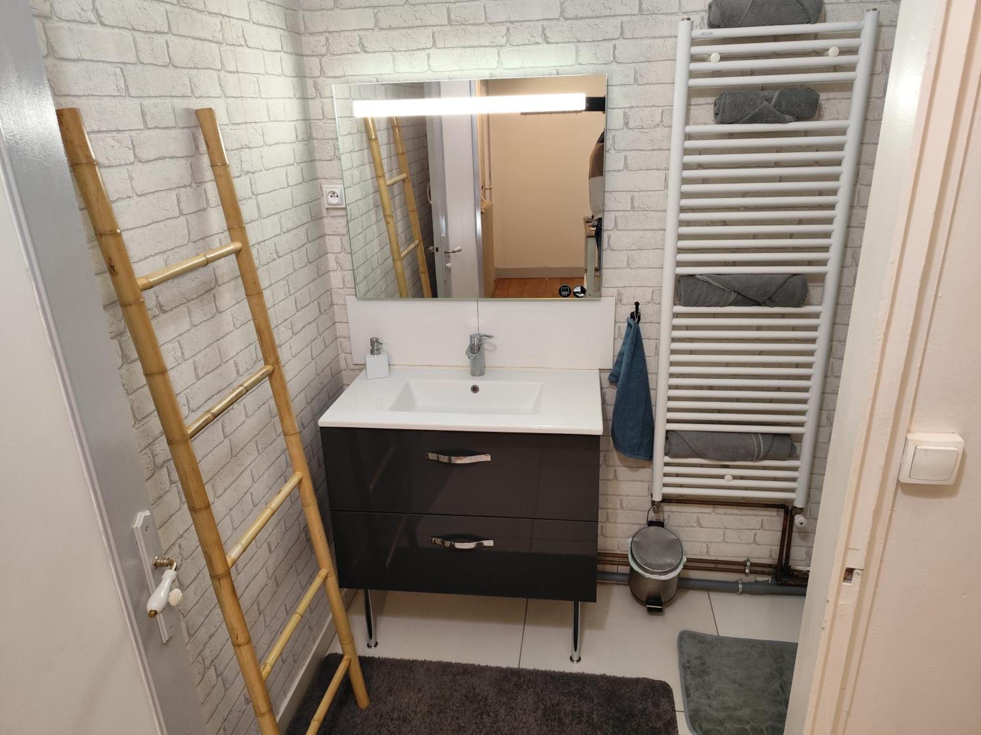 Апартаменты 2 Pieces Totalement Renove Au Coeur De Бурж Экстерьер фото